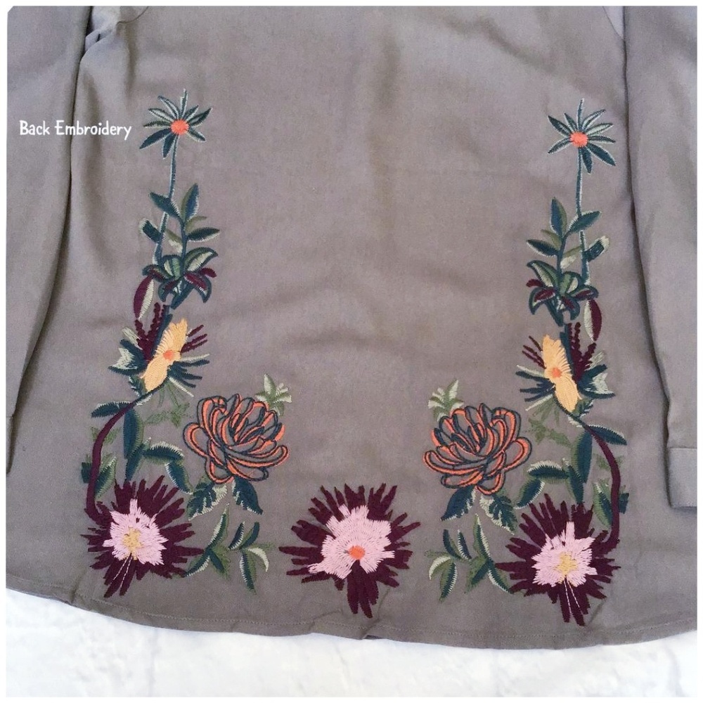 🎀HP🎀 Skies Are Blue Olive Embroidered Top - Picture 5 of 8
